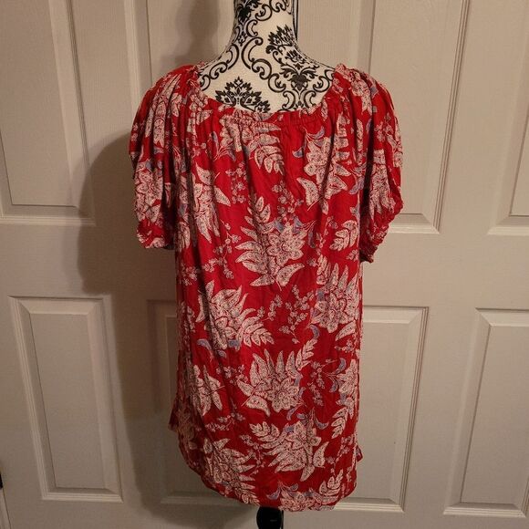 Chaps rep floral woman's 1X top - Picture 3 of 6